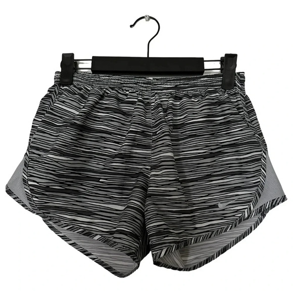 Nike Dri-Fit women’s running shorts Sz XS built in briefs #004 - Picture 1 of 3